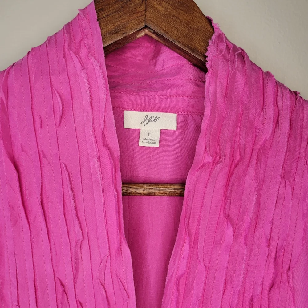 J Jill Sz PL Pink 100% Silk Pintucked Pleated Ruffles Blouse Top V Neck - Picture 3 of 12